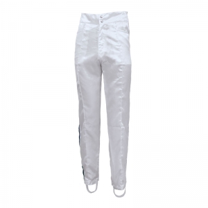 Ce pantalon de course en satin est très léger et...